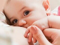 Oligosaccharide sữa mẹ có thể ảnh hưởng lên các thành phần khác trong Sữa mẹ  (news)