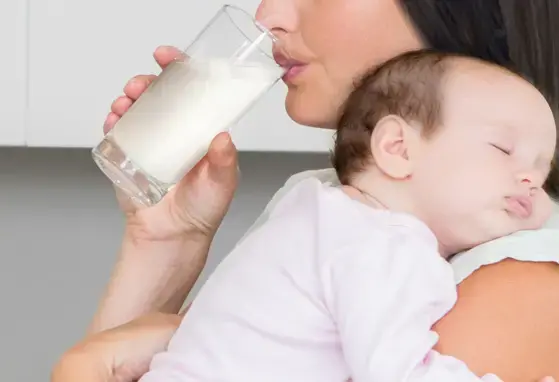 Uống sữa trong khi cho con bú có giảm dị ứng thực phẩm ở trẻ? (news)