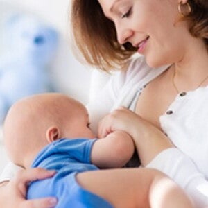 Trẻ bú sữa công thức dành cho trẻ nhũ nhi được bổ sung 2’FL có chỉ dấu sinh học miễn dịch giống trẻ bú mẹ (news)