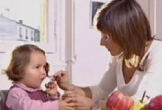 Hệ miễn dịch của trẻ sơ sinh và tác dụng của hệ vi sinh đường ruột (videos)