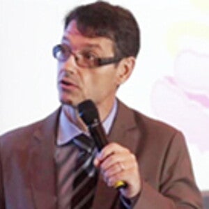 Liệu probiotic có thể giúp điều trị chứng khóc quá mức (Colic - đau bụng co thắt) ở trẻ nhỏ ? (videos)