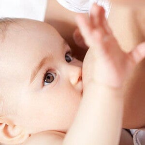 Việc gia tăng nuôi con bằng sữa mẹ trên toàn thế giới có thể phòng ngừa hơn 80.000 trẻ em tử vong và 20.000 trường hợp tử vong do bệnh ung thư vú mỗi năm (news)